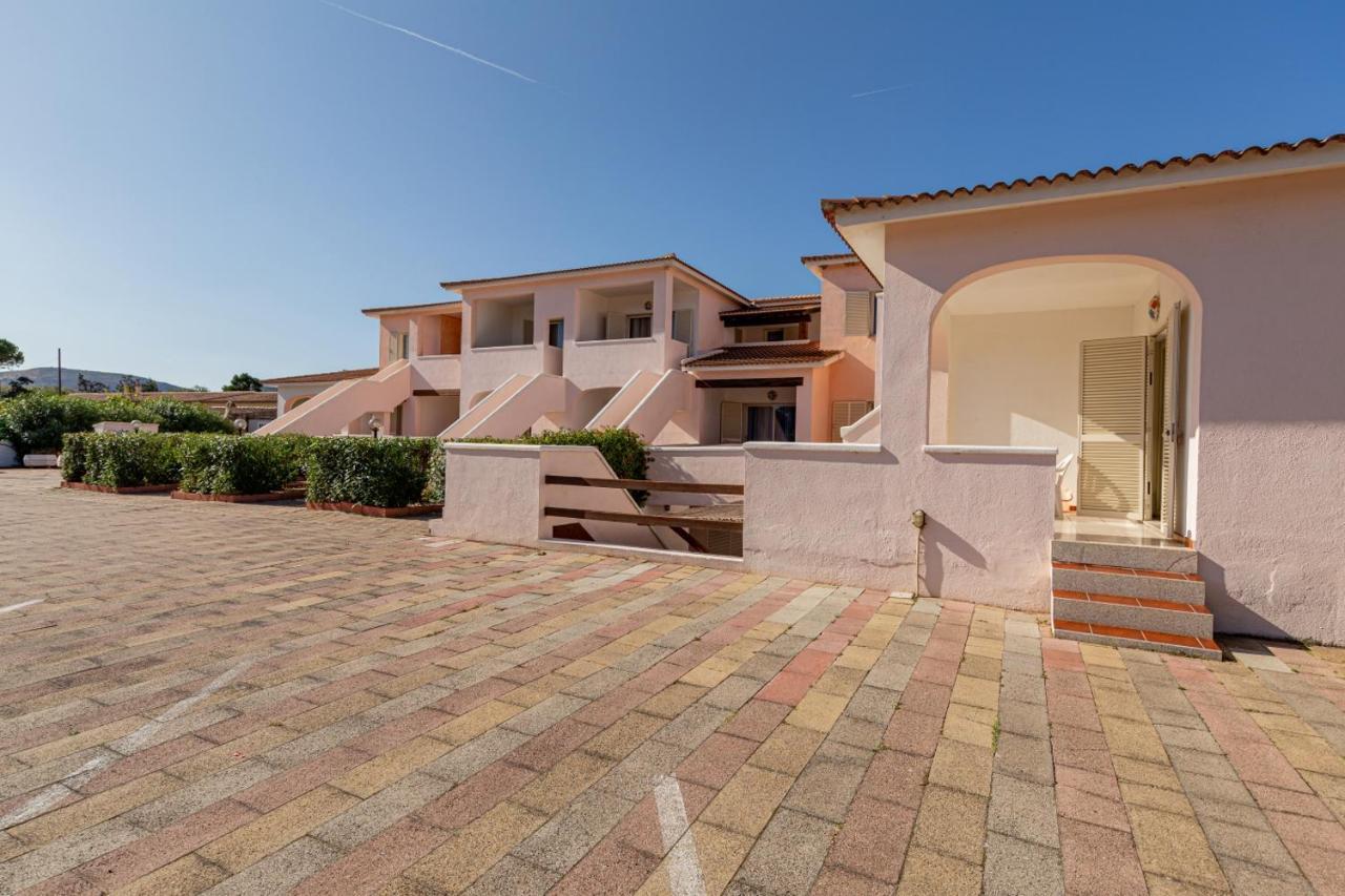 Residence Arcobaleno San Teodoro  Exterior photo